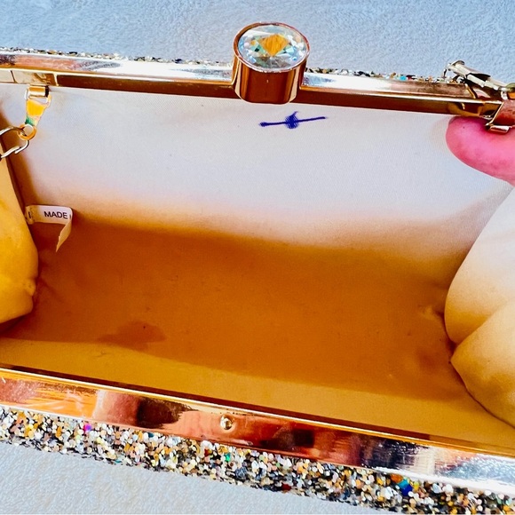 COCO BANANAS SPARKLE THROUGH THE NIGHT CONVERTIBLE CROSSBODY CHAIN STRAP - Picture 9 of 11